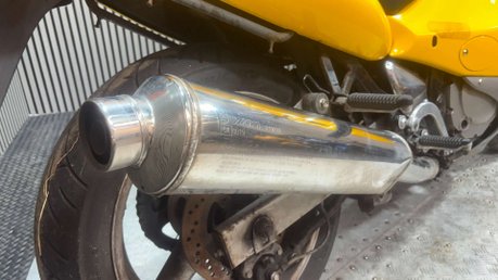 Suzuki GSX 1999 ALL COMPLETE 39K SPARES OR REPAIR PROJECT 600CC 18