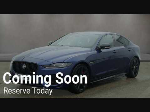 Jaguar XE R-DYNAMIC BLACK MHEV 1