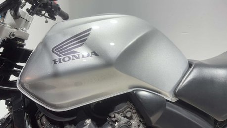Honda CBF600 8