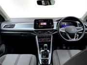 Volkswagen T-Roc 1.5 TSI Life SUV 5dr Petrol Manual Euro 6 (s/s) (150 ps) Air Con - Alloys - 19