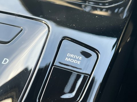 Suzuki e Vitara MOTION 28