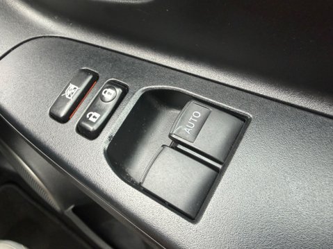 Toyota Yaris 1.33 VVT-I ICON 25