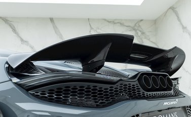 McLaren 765LT Spider 44