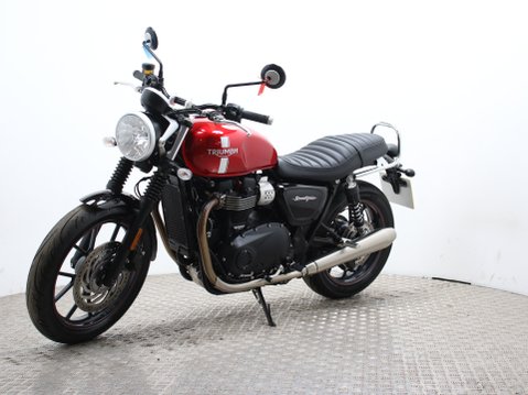 Triumph Street Twin BONNEVILLE STREET TWIN 9