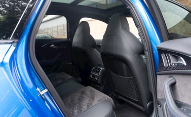 Audi RS6 Avant Performance 14