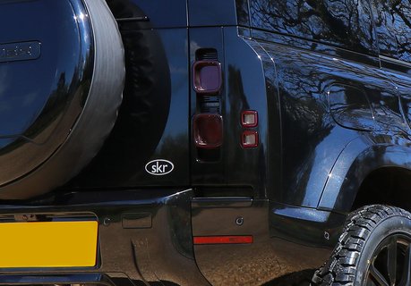 Land Rover Defender 110