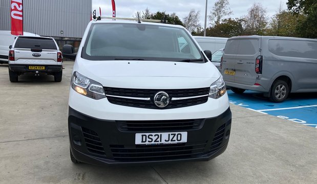 Vauxhall Vivaro VIVARO L2 DIESEL 2900 1.5d 100PS Dynamic H1 Van