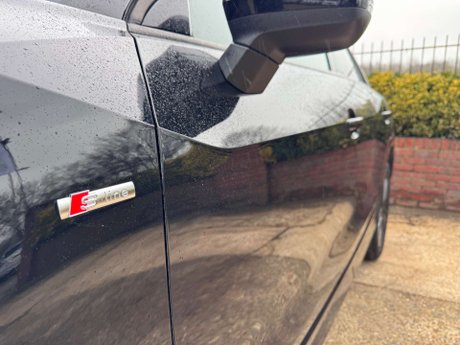 Audi Q2 1.5 Q2 S Line 35 TFSI Semi-Auto 5dr 44