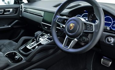 Porsche Cayenne GTS Coupé 6