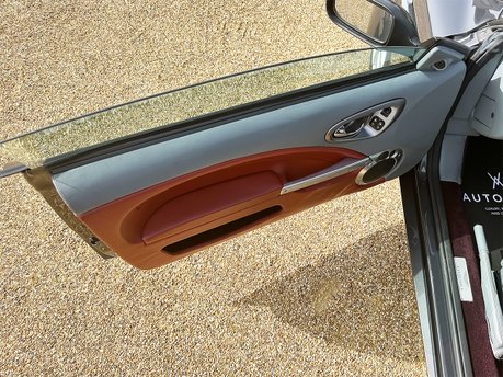 Aston Martin Vanquish V12 S 64