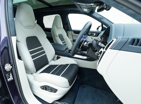 Porsche Cayenne Turbo S E-Hybrid 10