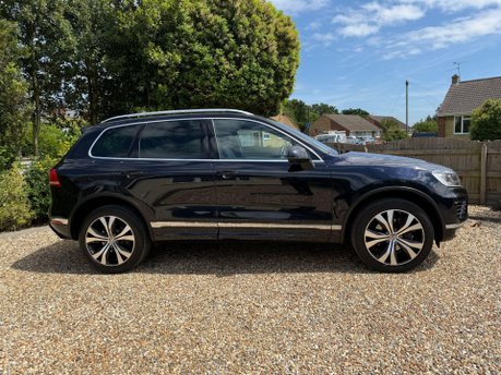 Volkswagen Touareg 3.0 TDI V6 BlueMotion Tech R-Line Tiptronic 4WD Euro 6 (s/s) 5dr 6