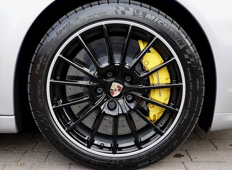 Porsche Panamera Turbo S 4