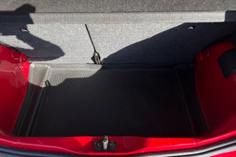 Skoda Citigo 1.0 SE MPI.. 5 SERVICES.. STUNNING EXAMPLE! 64 MPG! LOW INSURANCE! 13