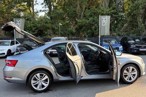 Skoda Superb SE L TSI DSG - FULL SKODA SERVICE HISTORY 19