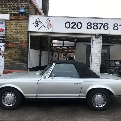Mercedes-Benz SL Series 280 SL Pagoda (W113)