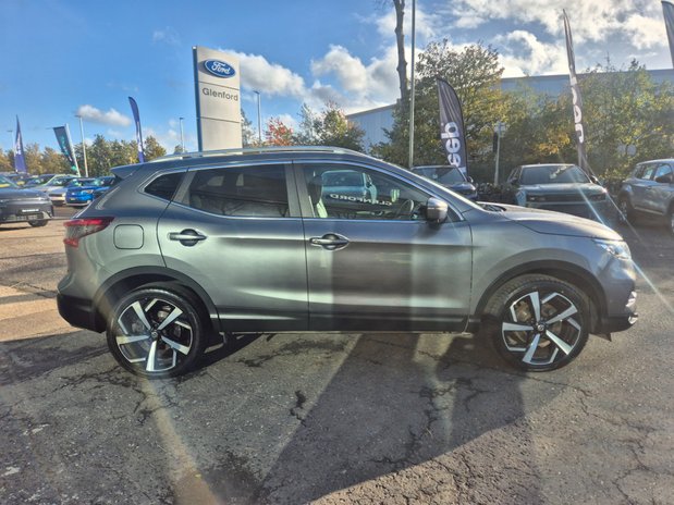Nissan Qashqai DIG-T TEKNA 4