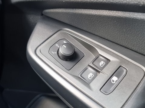 Volkswagen Caddy Maxi C20 TDI COMMERCE 31