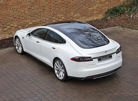 Tesla Model S P85D 10