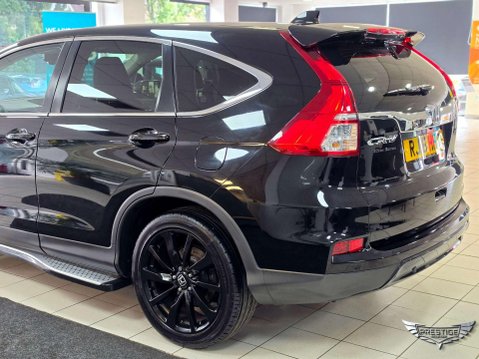 Honda CR-V 2.0 i-VTEC Black Edition Auto 4WD Euro 6 5dr 42