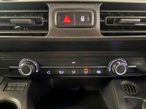 Vauxhall Combo 1.5 Combo 2300 Sportive S/S 25