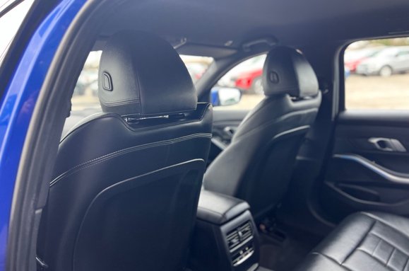 BMW 3 Series 330E M SPORT 33