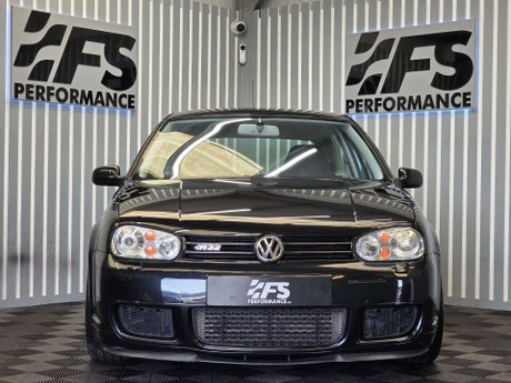 Volkswagen Golf 3.2 R32 Hatchback 3dr Petrol Manual (276 g/km, 240 bhp) 35