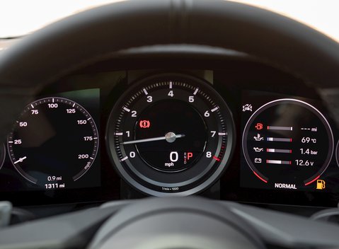 Porsche 911 Carrera 4S (992) 17