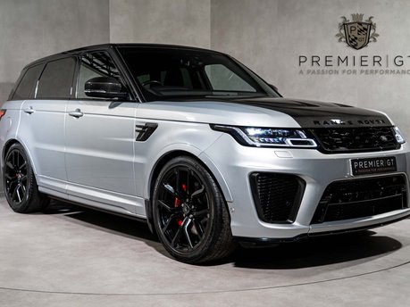 Land Rover Range Rover Sport SVR CARBON EDITION. DEPLOYABLE SIDE STEPS. MATRIX LEDs. CARBON FIBRE ENGINE BAY
