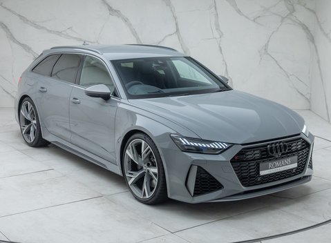 Audi RS6 AVANT PERFORMANCE 11