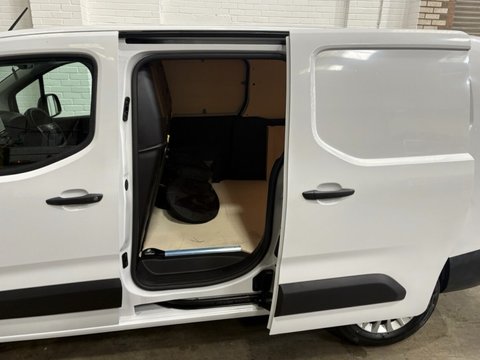 Toyota Proace City L2 ICON 10