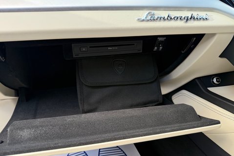 Lamborghini Urus V8 - BANG & OLUFSEN 3D ADVANCED -IVORY LEATHER -HUD -MASSAGE SEATS -ACC 75