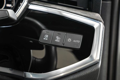 Audi RS Q3 2.5 RS Q3 Sport Edition TFSI Quattro Semi-Auto 4WD 5dr 37