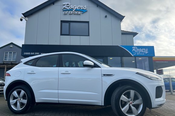 Jaguar E-Pace R-DYNAMIC SE 2