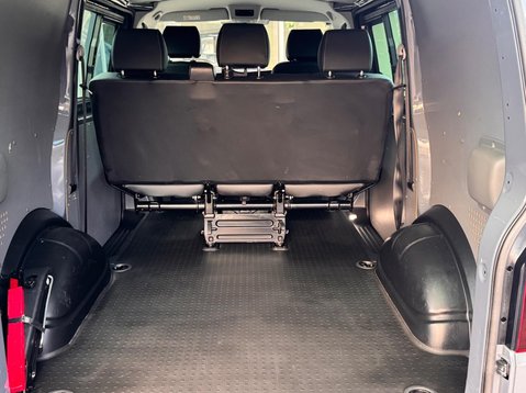 Volkswagen Transporter T32 TDI KOMBI HIGHLINE 4MOTION 59