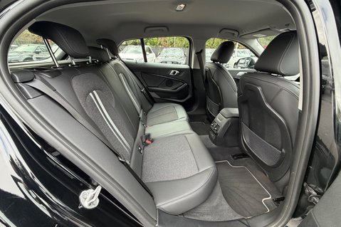 BMW 1 Series 118I SPORT - 1 OWNER -REVERSE CAMERA - PARK ASSISTANT - COMFORT PACKAGE 29