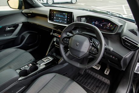 Peugeot 2008 ALLURE PREMIUM PLUS