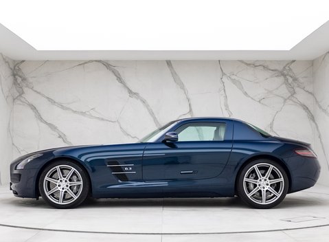 Mercedes-Benz SLS AMG 2