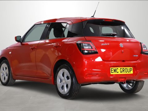 Suzuki Swift Motion 1.2 Mild Hybrid Auto 2