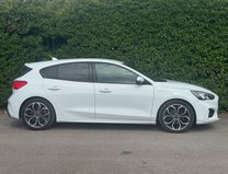 Ford Focus 1.5 EcoBlue ST-Line X Hatchback 5dr Diesel Manual Euro 6 (s/s) (120 ps) 29