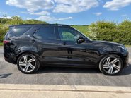 Land Rover Discovery D300 Commercial Dynamic HSE 8