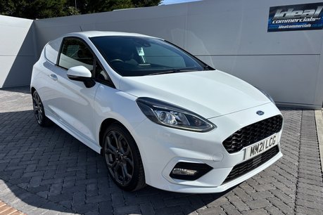 Ford Fiesta Sport Ecoboost 125 ps Panel Van - Sat Nav / Rear Sensors