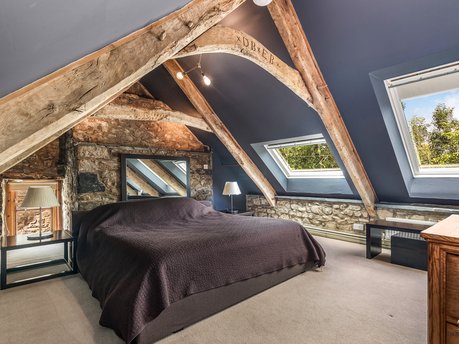 Rural charm with 21st century style 4