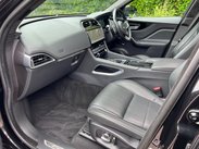 Jaguar F-Pace 2.0 D180 Chequered Flag Auto AWD Euro 6 (s/s) 5dr 37