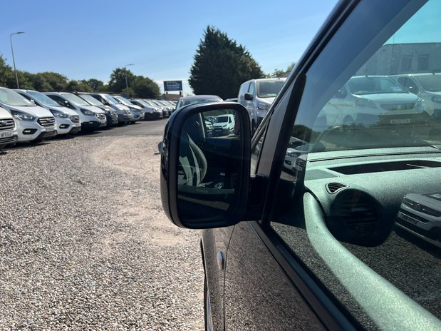 Volkswagen Caddy SWB L1H1 Low Roof Highline Air Con Alloys Sensors EURO 6 NO VAT 19