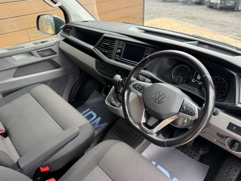 Volkswagen Transporter 2.0 Transporter T30 Highline TDI Semi-Auto 22