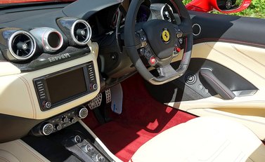 Ferrari California T 22