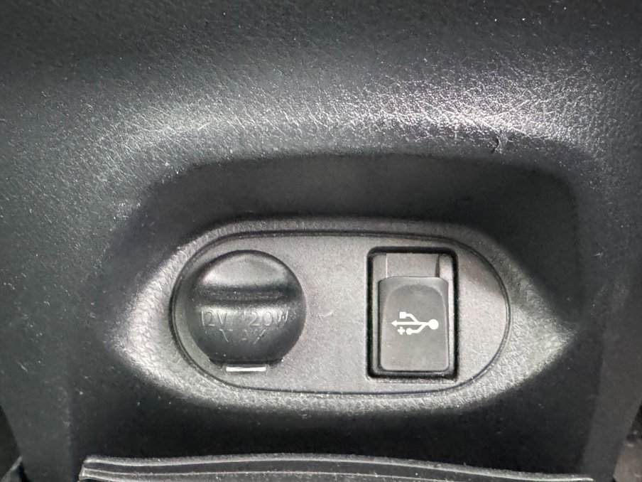 2016 Toyota Yaris — image 19