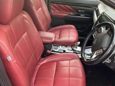 Mitsubishi Outlander 2.0h 12kWh 5h SUV 5dr Petrol Plug-in Hybrid CVT 4WD Euro 6 (s/s) (200 ps) 6