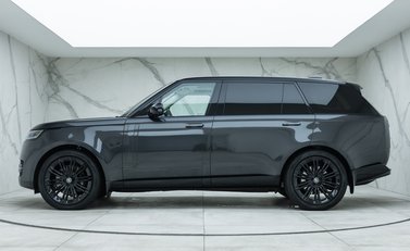 Land Rover Range Rover P530 Autobiography LWB (7 Seat) 2